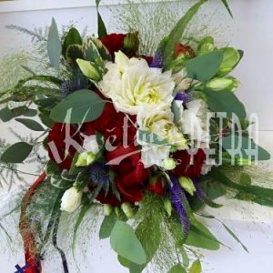 Svatební kytice kulatá z pivoněk a jiřin č. 570