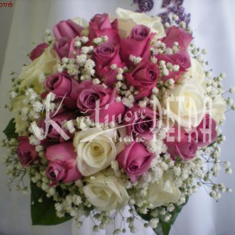 Svatební kytice kulatá z růží č. 407